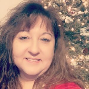 Meet your Posher, Debbie